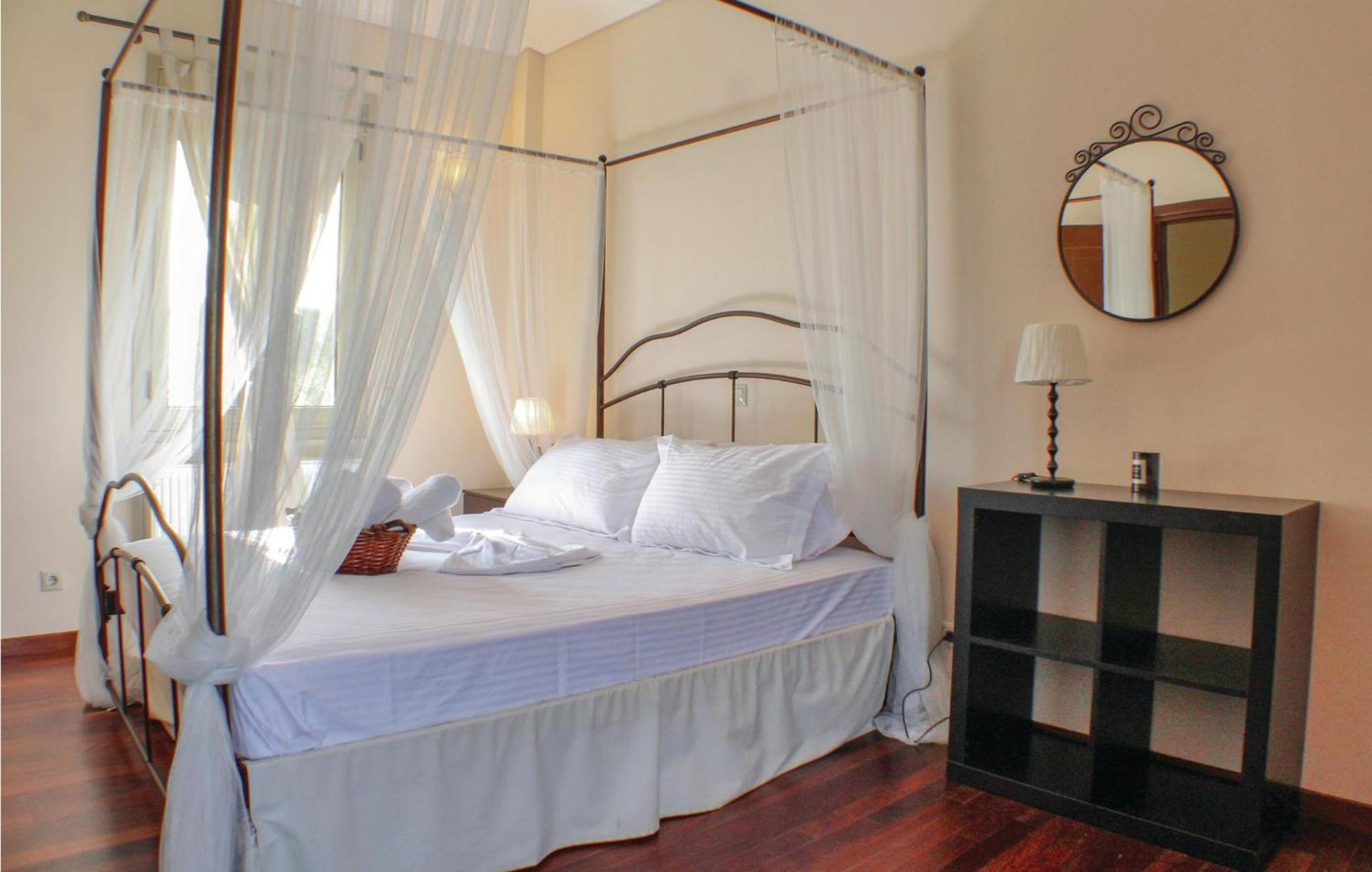 Amazing Home In Koroni With Wifi Exterior photo